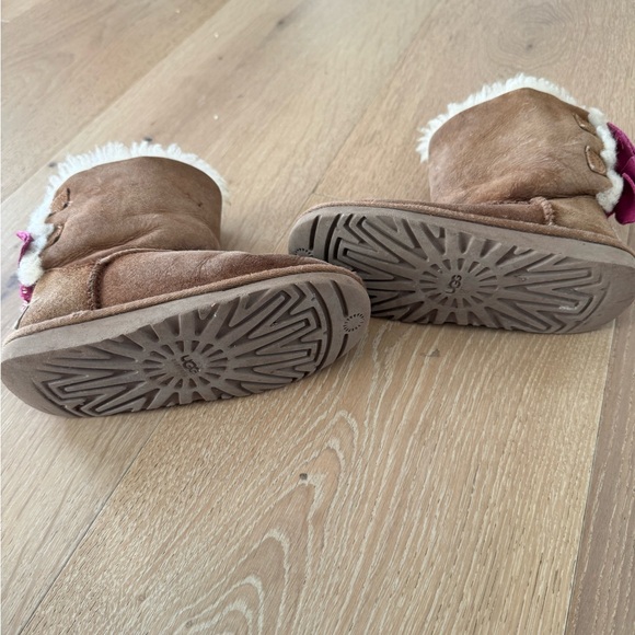 UGG Sheepskin Lined Boots 12C - Picture 3 of 4